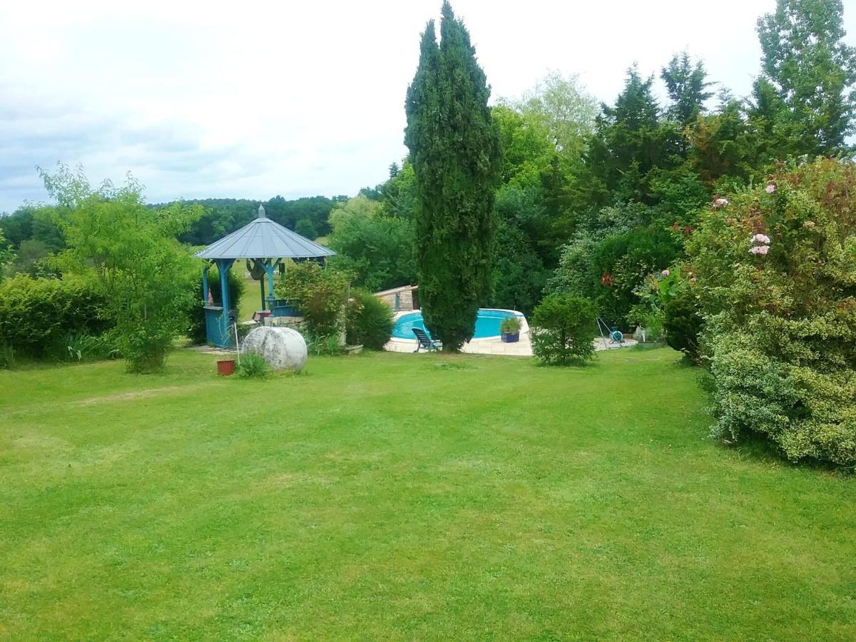 Villa de 3 chambres avec piscine partagee terrasse amenagee et wifi a Bosset Extérieur photo