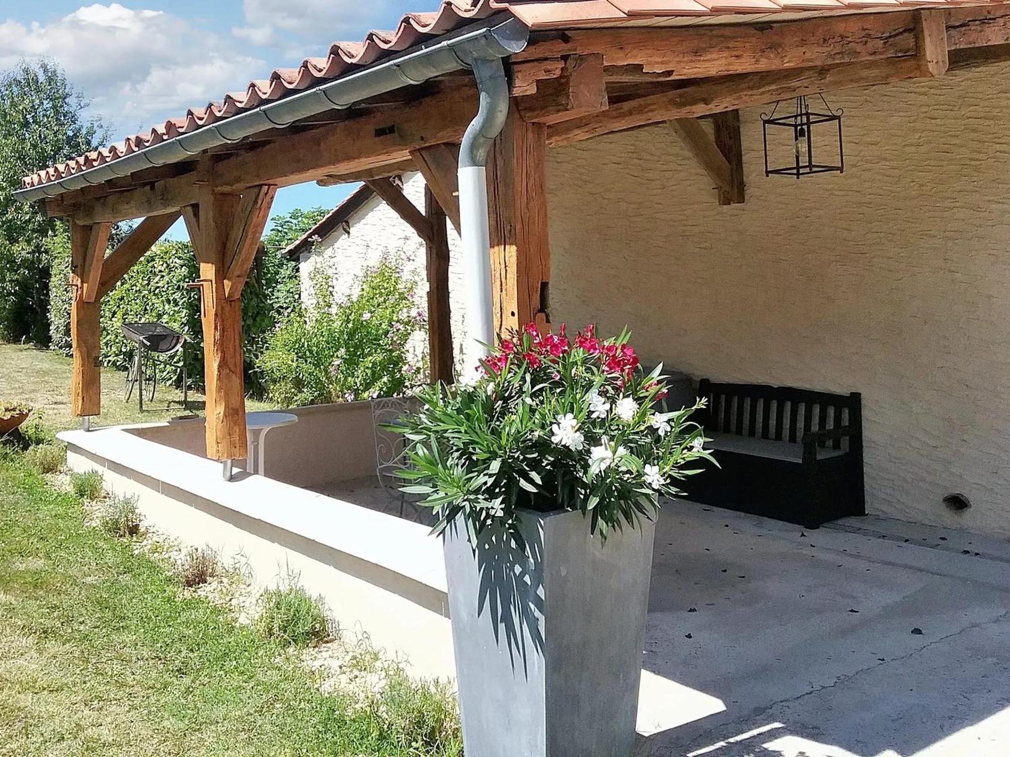 Villa de 3 chambres avec piscine partagee terrasse amenagee et wifi a Bosset Extérieur photo